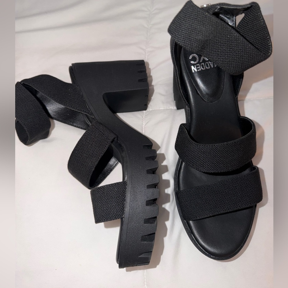 Steve Madden Black Chunky Heel Sandals